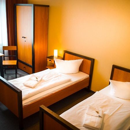 Haus Des Volkes - Das Bauhaushotel Probstzella Ngoại thất bức ảnh