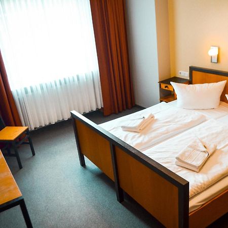 Haus Des Volkes - Das Bauhaushotel Probstzella Phòng bức ảnh
