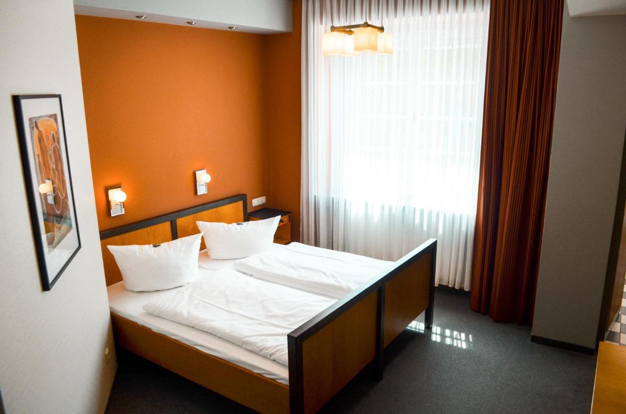 Haus Des Volkes - Das Bauhaushotel Probstzella Ngoại thất bức ảnh
