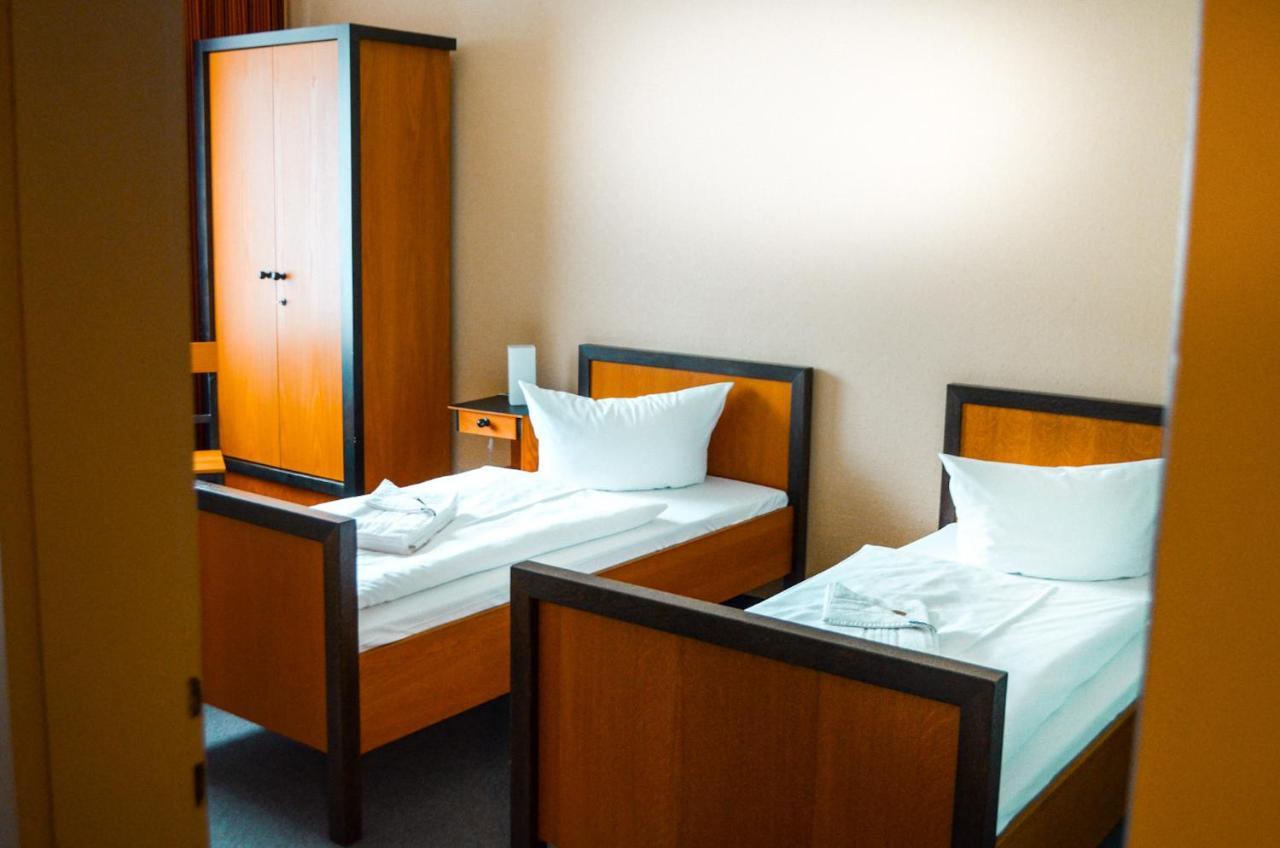 Haus Des Volkes - Das Bauhaushotel Probstzella Ngoại thất bức ảnh