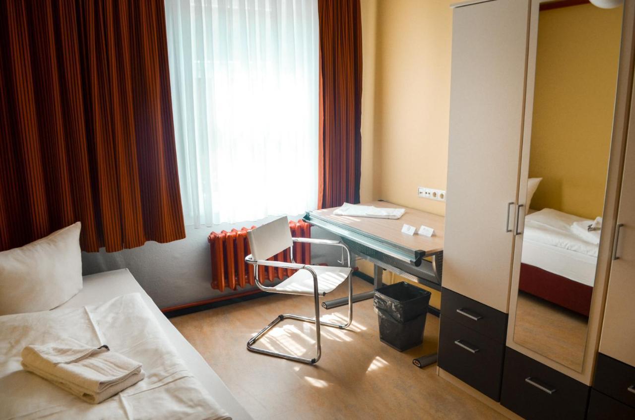 Haus Des Volkes - Das Bauhaushotel Probstzella Ngoại thất bức ảnh