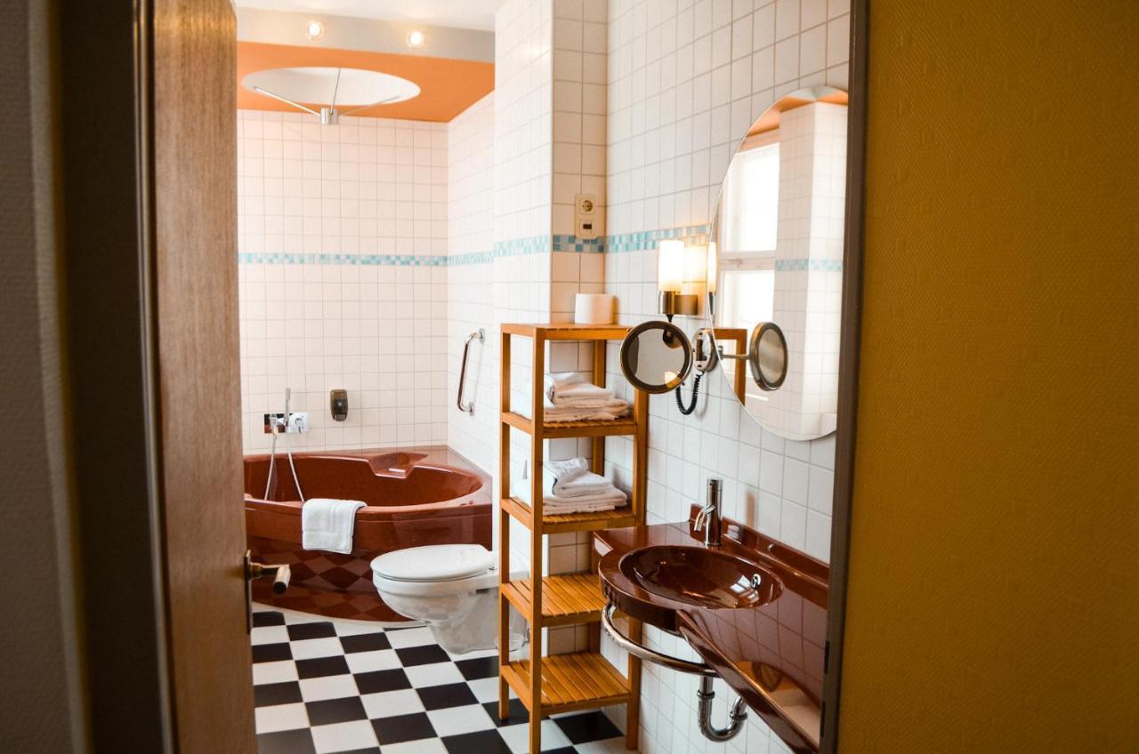 Haus Des Volkes - Das Bauhaushotel Probstzella Ngoại thất bức ảnh