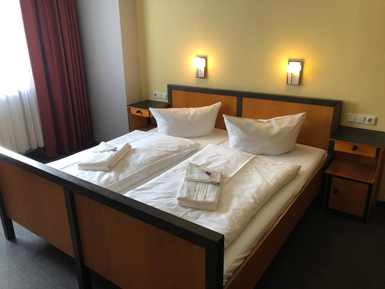 Haus Des Volkes - Das Bauhaushotel Probstzella Ngoại thất bức ảnh